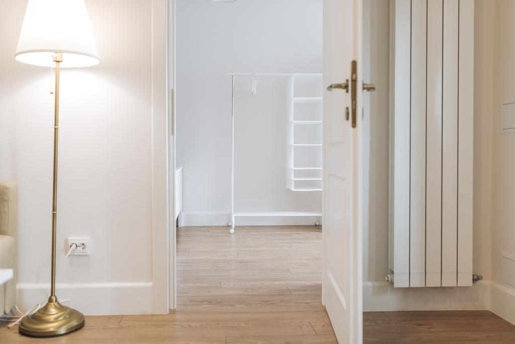 River View - Old City Apartment 부쿠레슈티 외부 사진