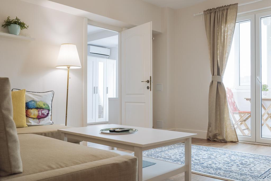 River View - Old City Apartment 부쿠레슈티 외부 사진