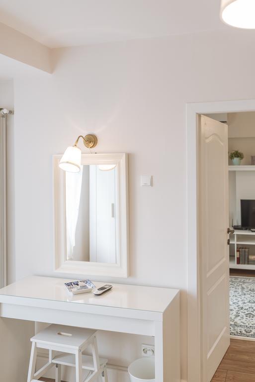 River View - Old City Apartment 부쿠레슈티 외부 사진